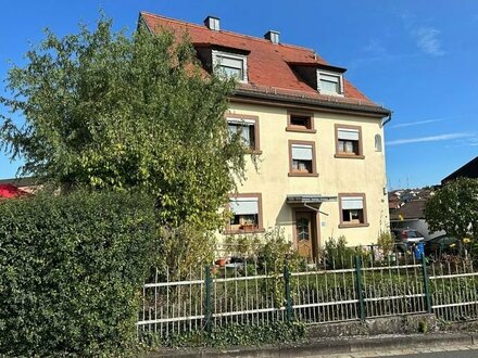 1-3 Familienhaus in sehr schöner Wohnlage von Höchberg / sanierungsbedürftig