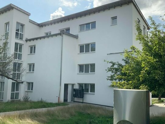 Top sanierte Wohnung mit Balkon in zentraler Lage von Tirschenreuth