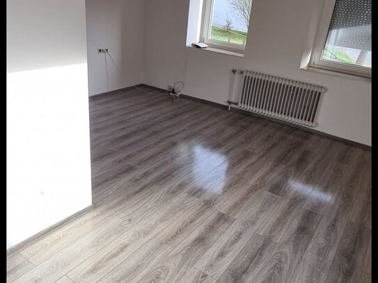 Haushälfte 3 zimmer neu renoviert