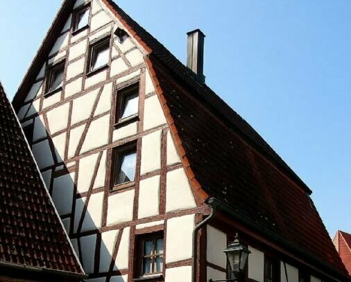 Historisches Hopfenbauernhaus - Fränkisches Seenland: PROVISIONSFREI / RENDITE 4,56 % = € 14.580 p.a. netto - Denkmal -…