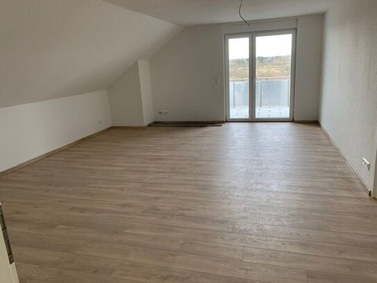 Moderne 4,5-Zimmer-Maisonnette-Wohnung mit Südbalkon