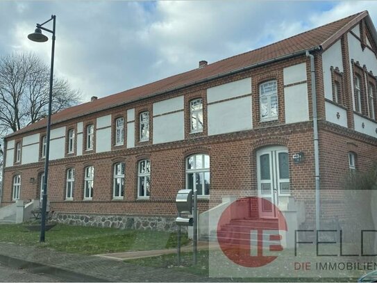 Wohnen im sanierten Denkmal: Bauernhaus mit Einliegerwohnung bei Parchim