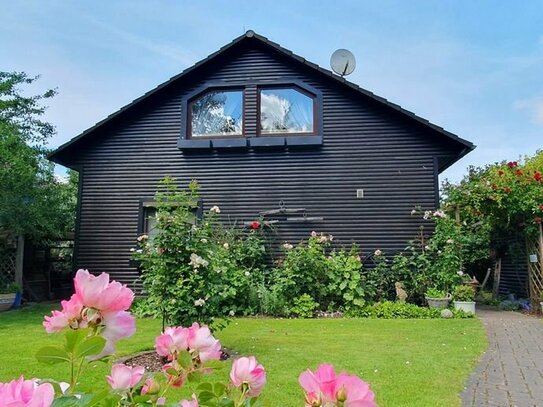 Erwerben Sie dieses charmante Haus mit Seezugang und einmaligem Blick in Uetze am Spreewaldsee
