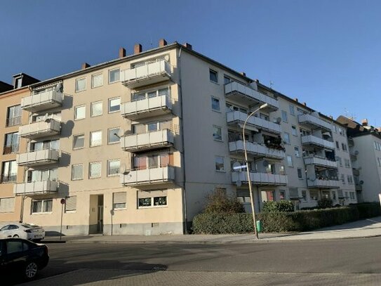 Renovierte 3-Zimmer-Wohnung mit Terrasse in Koblenz zu vermieten