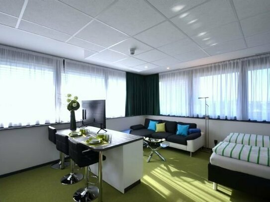 1-Zimmer-Penthouse-Apartment mit Ausblick, komplett ausgestattet, Innenstadt Offenbach
