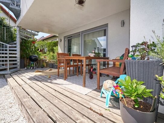 nach SÜDEN ausgerichtet * großzügige 3 Zimmer-Garten-Wohnung mit Terrasse und Carport