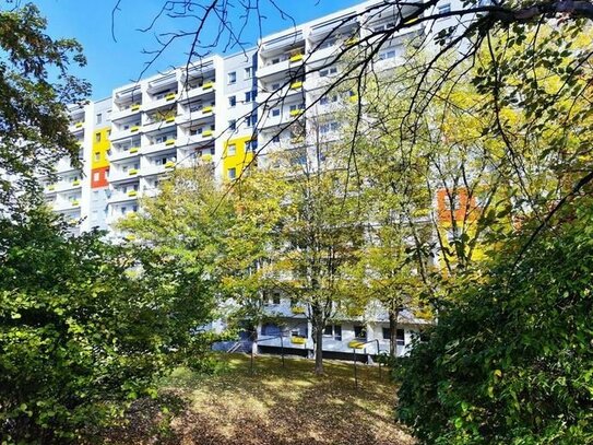 Familienfreundliche 3-Raum-Wohnung mit Balkon