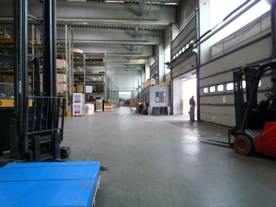 PROVISIONSFREI**5.000 m² Halle ab SOFORT**20 Rampentore