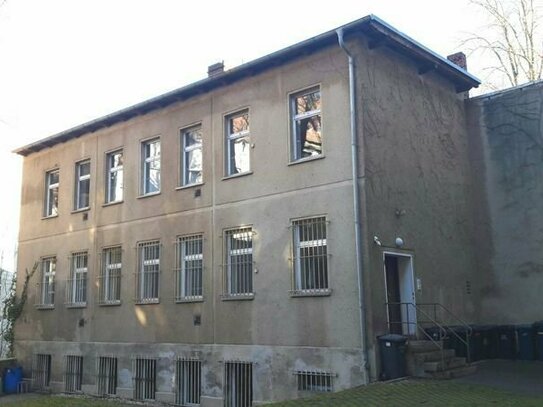 unrenoviertes Gewerbehaus auf 3 Etagen in der Görlitzer Innenstadt