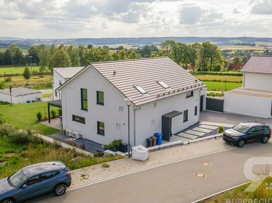 Der Traum vom Neubau! Exklusives Einfamilienhaus auf einem Grundstück mit Fernblick in Waldthurn