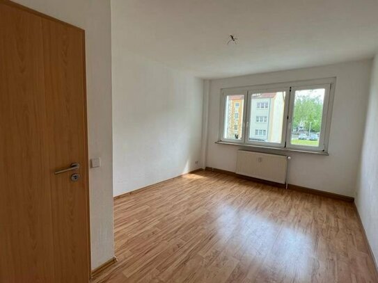 3 Zimmer mit Balkon - frisch renoviert - traumhafte Wohnanlage