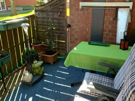 Vermietete, sehr geräumige Zwei-Zimmer-Wohnung mit sonniger Terrasse und eigenem Tiefgaragenstellplatz in sehr ruhiger…