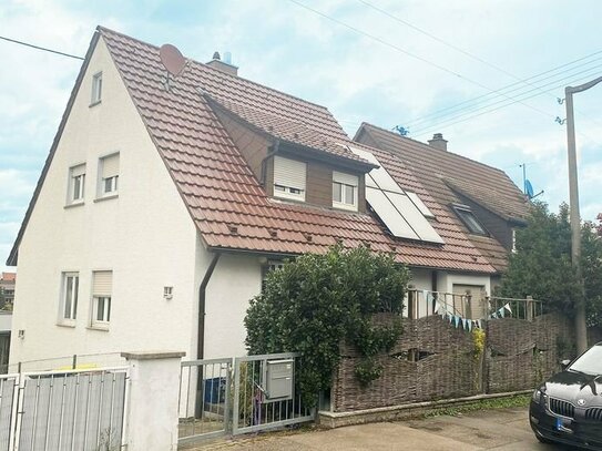 Schöne Doppelhaushälfte mit Einliegerwohnung in Top-Lage von Ludwigsburg!