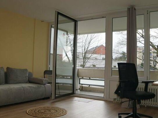 Von Privat, kein Makler, Helles, möbliertes 1-Zimmer Apartment 35m² mit Balkon in Aachen-Haaren