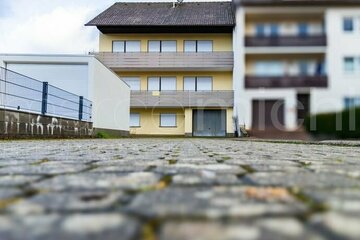 Renovierungsbed. 3-Familienhaus im Herzen von Bad Bocklet!! Ihre Kapitalanlage in zentraler Lage!!