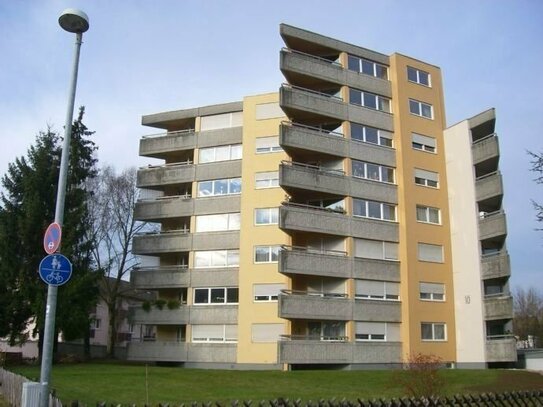 Aussichtslage in die Natur! Modernisierte, sonnige 3 1/2 Zi.- Wohnung mit Aufzug im 4. OG in Plüderhausen zu verkaufen