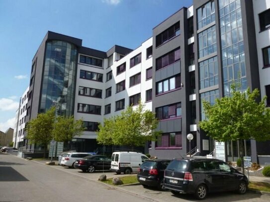 352 und 577 m² Büroflächen in Stuttgart-Vaihingen, 5 Gehminuten zum Bahnhof