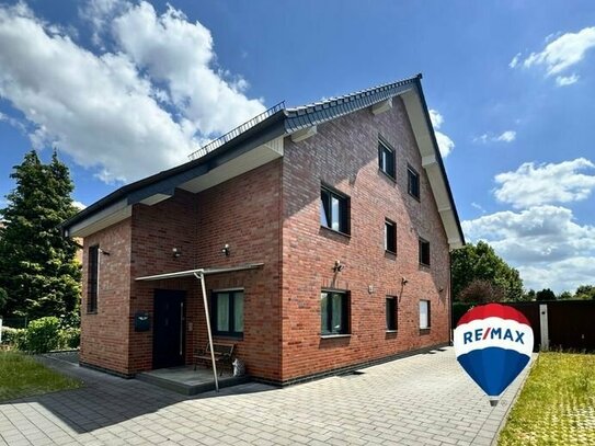 Modernes Zwei- bis Vierfamilienhaus mit gehobener Ausstattung in Leopoldshöhe zu verkaufen!