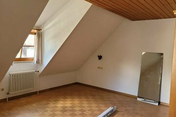 Leben im wunderschönen Lautertal - frisch renovierte 1,5 Zimmerwohnung - ab sofort bezugsfrei