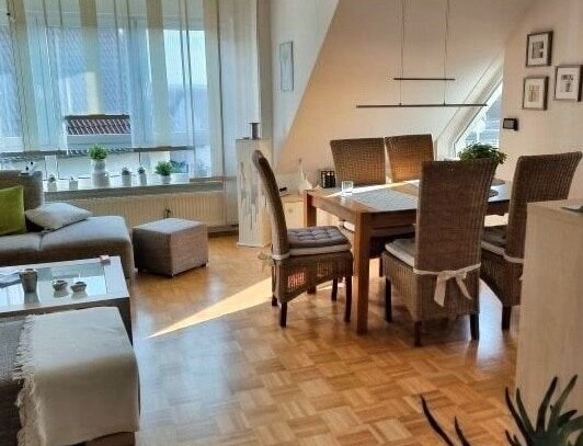 4-Zimmer-Maisonette-Wohnung mit 2 Einzelgaragen - Niederwerrn