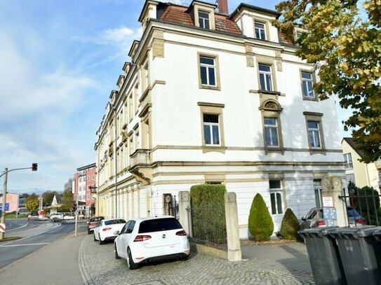 Maisonette-Wohnung mit großer Wohnküche, 2 Räumen, 2 Bädern und Balkon