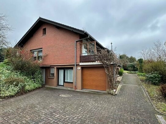 Ansprechendes Einfamilienhaus mit großzügigem Raumangebot in bevorzugter Wohnlage von Höhr-Grenzhausen