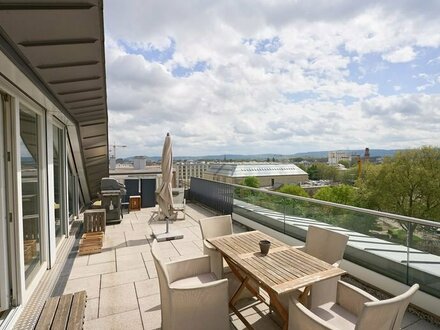 "Urlaub zu Hause" bietet Ihnen diese Maisonette-Penthouse-Wohnung mit Dachterrassen inkl. Fernblick!