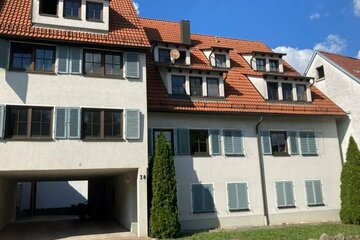 Ideal zur Kapitalanlage - Großzügige 2,5-Zi.-Eigentumswohnung mit Balkon und Blick ins Grüne!