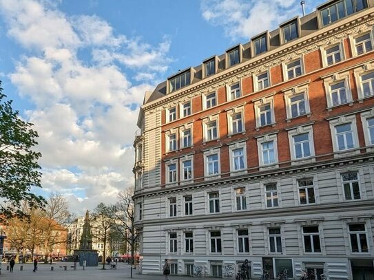 Provisionsfrei! Sensationelle Altbauwohnung (4 Zimmer) mitten in Hamburg St.Georg