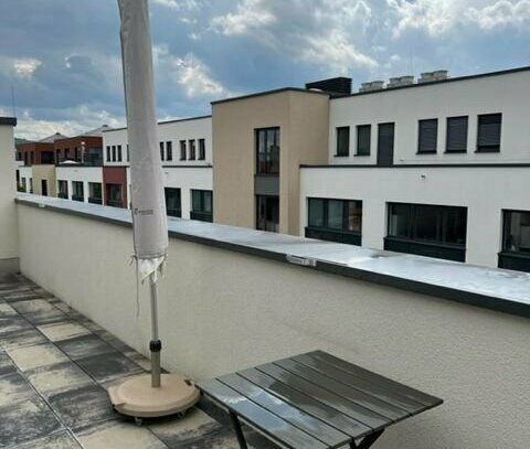 mio 2 Zimmer Penthaus mit Dachterrasse - mit EBK!