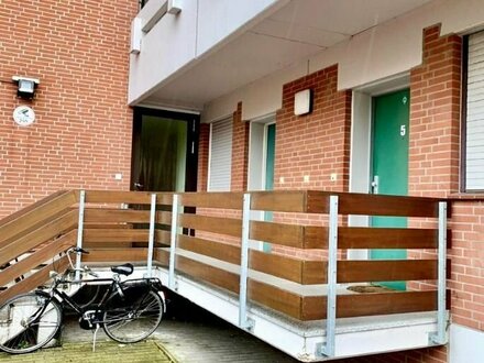 Erdgeschosswohnung ein Zimmer, Kochnische und Bad mit Balkon in Emden Stadtmitte