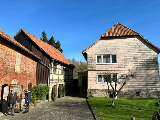 Idyllisches Bauernhaus mit historischer Schmiede und 5800 m² Grundstück !