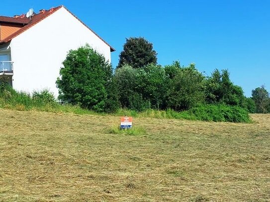 Hier wird Sie sogar der Notar beneiden! Großes herrliches Baugrundstück mit 1086m² für 2 DHH/MFH in Bruchsal-Heidelshei…