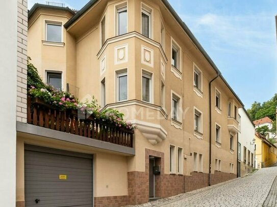 Charmantes Mehrfamilienhaus mit 2 WE's und Dachterrasse in Kulmbach