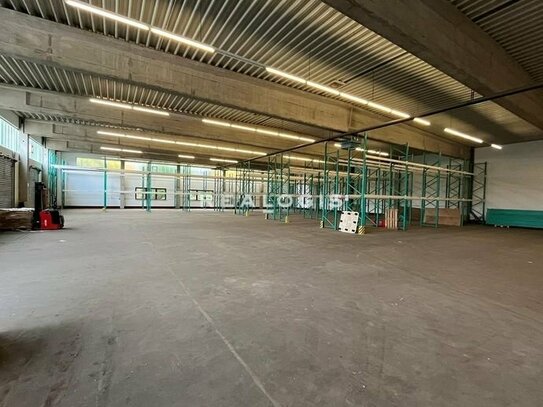 ca. 500 m² - ca. 1.800 m² provisionsfreie Hallenfläche mit Rampe und ebenerdiger Andienung