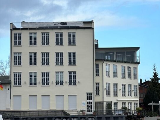 Hochwertige Lofts mit Wasserblick im Harburger Hafen