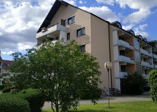 Zentral gelegene, gemütliche 1 Zimmer Wohnung in einer ruhigen, gepflegten Wohnanlage ab 01.08.2024 zu vermieten.