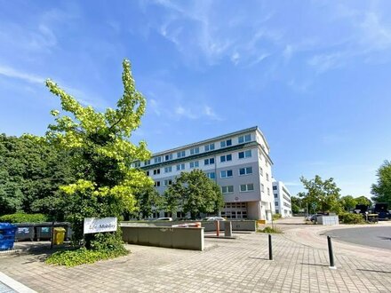 Sofort bezugsfertig - Helle Büro- und Gewerbefläche mit Weitblick