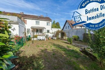 DIETZ: Einfamilienhaus auf tollem Grundstück mit Garage und Keller in Bad-Vilbel!