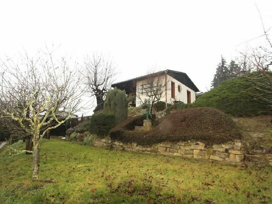 Charmantes Wochenendhaus im Saale-Unstrut Gebiet mit Blick auf Naumburg-Saale