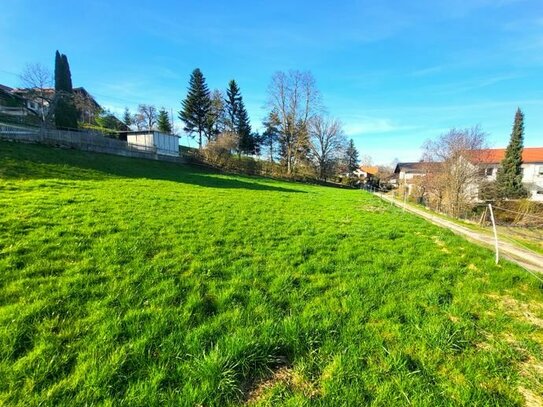 "BAUGRUND - 4 DOPPELHAUSHÄLFTEN - 1 EINFAMILIENHAUS"