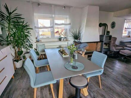 schöne3 Zimmer-Wohnung mit Einbauküche und Dachterrasse