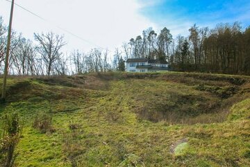 Großes Baugrundstück mit toller Aussicht; Mehrfachbebauung möglich