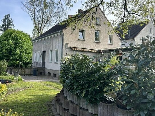 Sanierungsbedürfdiges Ein- bis Zweifamilienhaus in Dortmund Dorstfeld