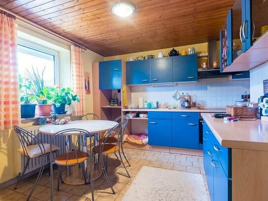 Schönes Reihenmittelhaus mit extra Grundstück in Straubing Ost!