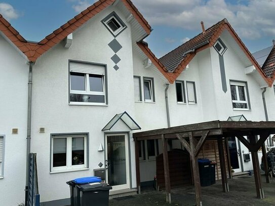 RESERVIERT: In beliebter Wohngegend: Reihenmittelhaus mit einem Carport in Hamm-Werries