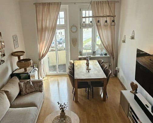 Wunderschöne 3 Raum Wohnung mit Balkon & Einbauküche im Zentrum von Zossen // 20 min bis Berlin