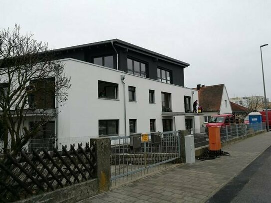 Neubauwohnung 3-Zimmer 81 m², kleiner Garten, TG-Stellplatz, zentrumsnah, provisionsfrei zu vermieten