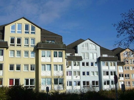 Im Herzen von Gießen, über den Dächern der Stadt: Sehr großzügige, schöne und frisch renovierte 3 Zimmer-Wohnung mit ...