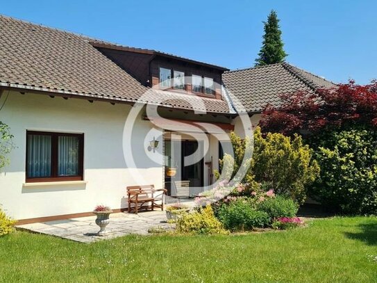 Gepflegtes Ein- oder Zweifamilienwohnhaus in Döhlau - Wohnfläche ca. 180 m² - sonniger Garten - Garage